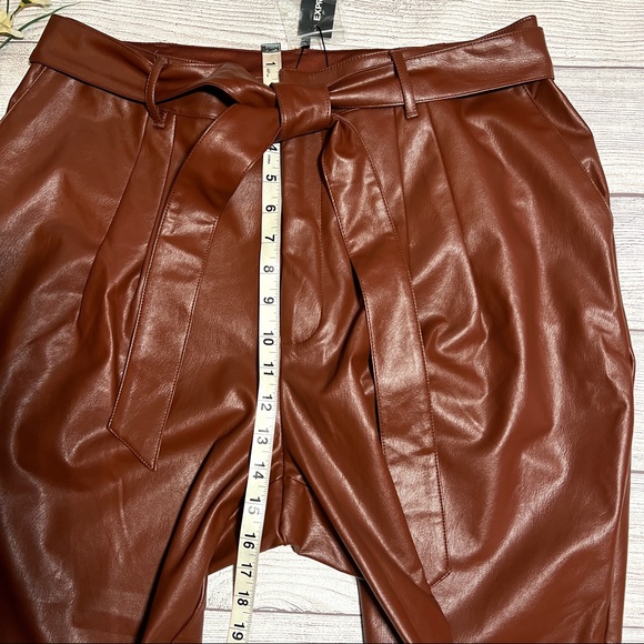 EXPRESS Super High Waisted Vegan Leather Belted Ankle Pant - Picture 14 of 16